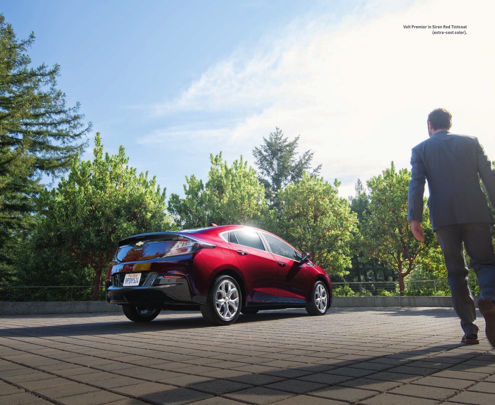 2017 Chevrolet Volt Brochure Page 15